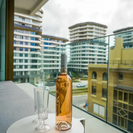 Huswell - Modern One Bedroom With Lateral Sea View *